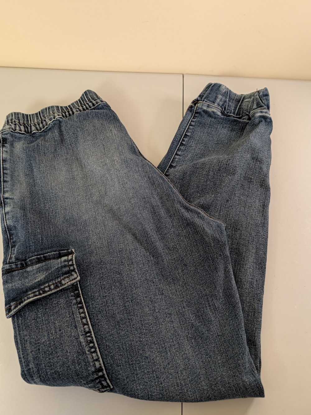 Madden Girl Dark Blue Relaxed Cargo Jeans for Women B23